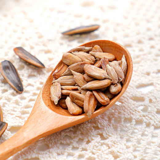 ✨神仙双口味来啦💰19.9到手50包【黄金道手抓包瓜子】🥳核桃味➕焦糖味任选👇大颗粒果仁超实在，一口一个嘎嘣脆💥皮薄易嗑不费牙🦷百煮入味越嚼越香😋 商品图6