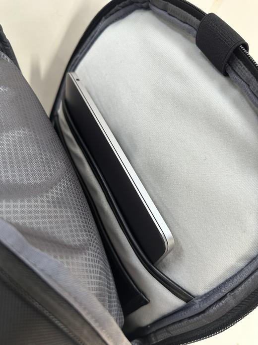 商务双肩背包 商品图11