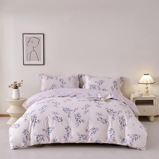 多喜爱 全棉贡缎磨绒四件套 秋瑾拾忆/花叶隐/凝彩/叶影光澜/空间密码/紫芸【7A抗菌】【精美礼盒包装】高密全棉 优雅花卉 细腻厚实 软糯磨绒 宽边枕套 商品图2