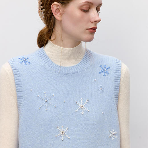 东黎 • 童心未远 初雪 山羊绒女士冬季浪漫雪花马甲 5634 商品图6