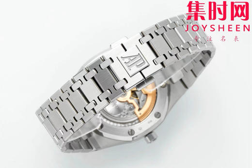 IPF爱彼皇家橡树15202系列 “大众情人”超薄精心打磨上市 男士腕表 小手腕福音
【精彩细节】表盘尺寸39mmX8.6mm 商品图5