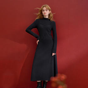 西遇假两件半高领长袖针织连衣裙女冬季新款气质显瘦内搭长裙V4355456