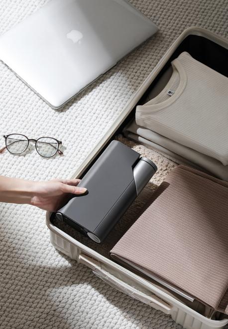 【3秒即热饮水机】室内、室外、出差用。3秒出热水，热水温度7档调节，有儿童锁。 大小和一本书差不多大。水源，可以往自带容器里加水，也可用矿泉水，可用软水管 商品图12