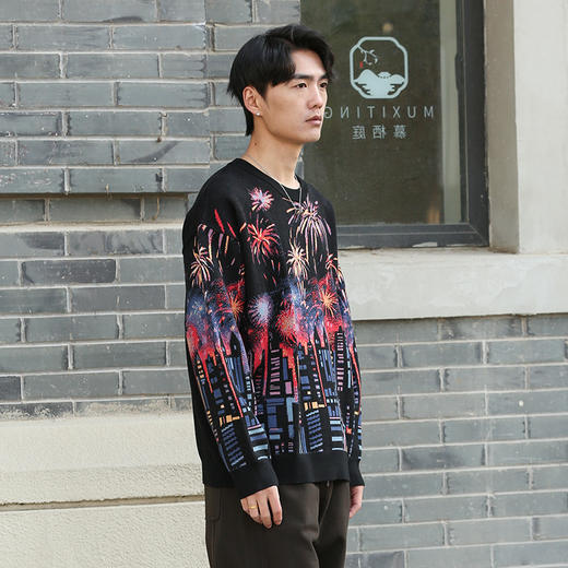 DRONKOO 2025 圆领满幅烟花城市厚毛衣 商品图1