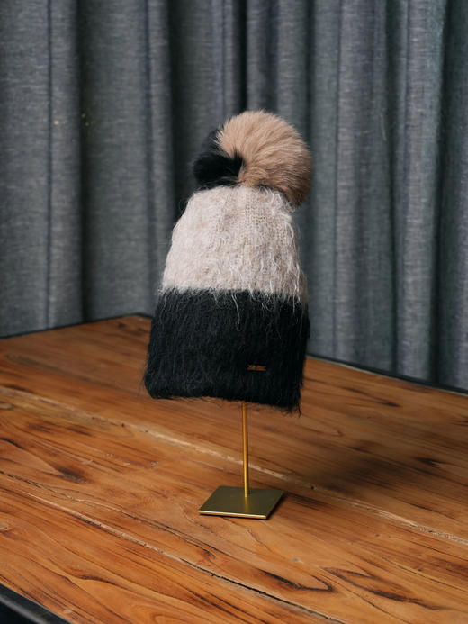 北京仓｜CA4LA-BAA-绒球球 毛线帽（黑色）［日本设计师］ 商品图1