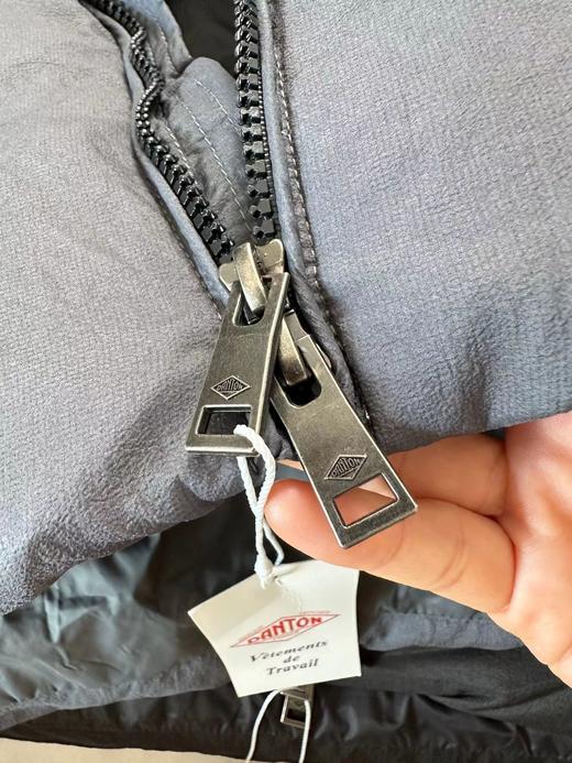 D112703冬季新款连帽拉链徽标羽绒服男女同款 商品图14