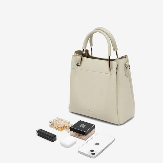 BF楼百思图26春新款时尚复古手提包高级质感单肩斜挎包女TY088AX6吊牌价699.现价369 商品图2