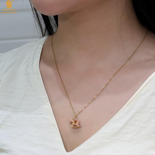 【双12抢先购 特惠】香港周六福黄金钻石首饰珐琅手绘星梦木马足金内嵌足银吊坠（附赠K金项链） 商品图0