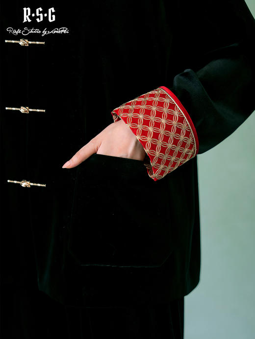 RSG郭培成衣2025早秋新品高级感中式老钱风袖口铜钱刺绣丝绒外套 商品图2