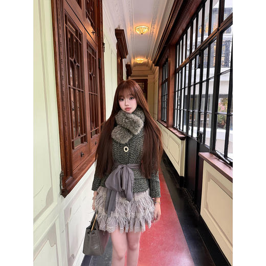 LINCHAOZHANG【拾花集】LW250155 收腰外套+腰带+毛毛围脖  LQ250120 细节半裙 商品图3