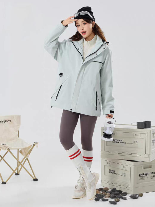 【骆*同款户外多巴胺三合一羽绒冲锋衣E52-8888】一衣三穿，防水防风 外套/冲锋衣/羽绒内胆防水特殊面料，小风小雨完全没在怕的，潮流属性和实用性都非常强-DYD 商品图6