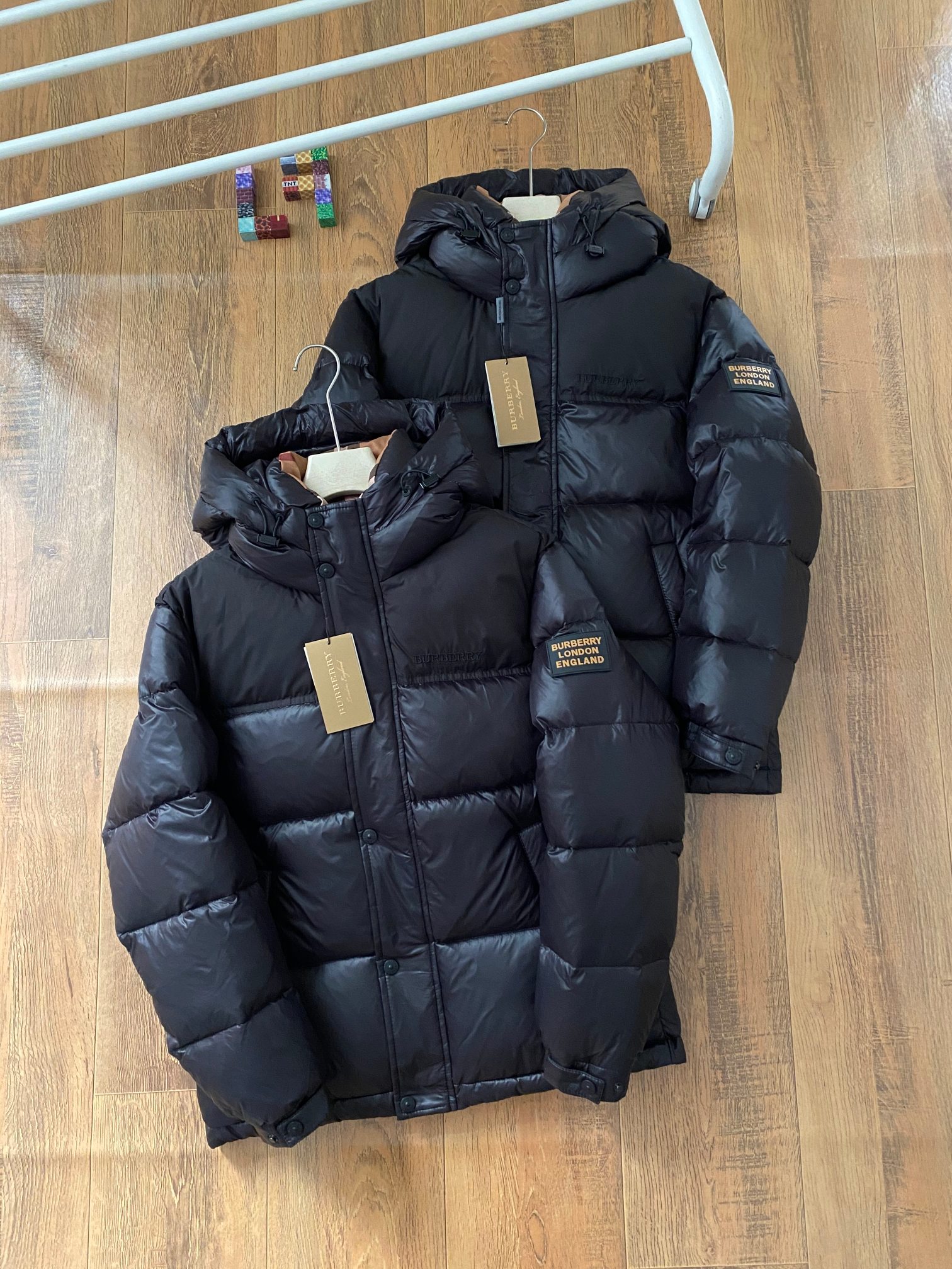 BUR情侣款鹅绒连帽羽绒服