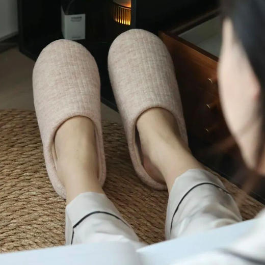 【55元2双】Mu&Cu静音防滑棉拖 | 双脚一踩进去软乎到不行，“走路如猫步”的优雅静谧 商品图1