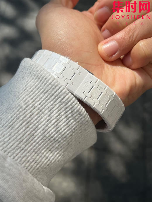 爱彼 APS皇家橡树15500系列 皇家橡树全陶瓷 15500陶瓷壳 白陶瓷 星空盘 男士腕表 新到货，凭借陶瓷材质与Cal.4302一体机 商品图8