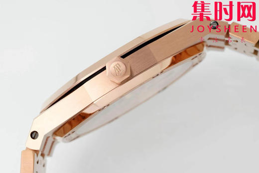 IPF爱彼皇家橡树15202系列 “大众情人”超薄精心打磨上市 男士腕表 小手腕福音
【精彩细节】表盘尺寸39mmX8.6mm 商品图6