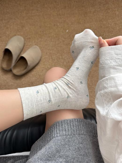 <曾小咸推荐> 法式小碎花中筒袜 日常价79.99/3双！ 活动价39.99/3双！！！【预售款，预计3-15天发货】 商品图0