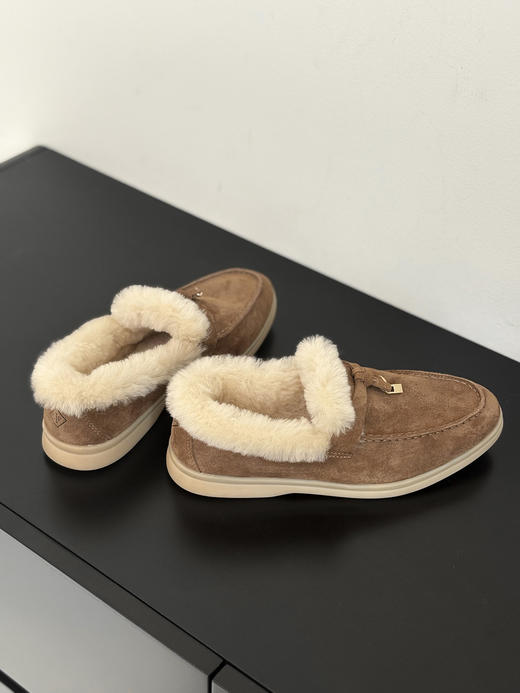 🌸品牌直发，英国百年制鞋世家SACHA品牌😎【SACHA羊绒流苏加毛乐福鞋BTCJ-25-16】❗️奢侈品牌LP同款式 ✨官网同款鞋型一双💰4800+ 团购：💰199 商品图4