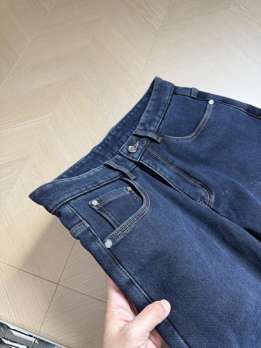 D112726秋冬款时尚休闲商务后腰字母logo皮标男士加绒牛仔裤 商品图4