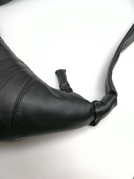 中性款羊皮革牛角包小号斜挎包013 商品图2