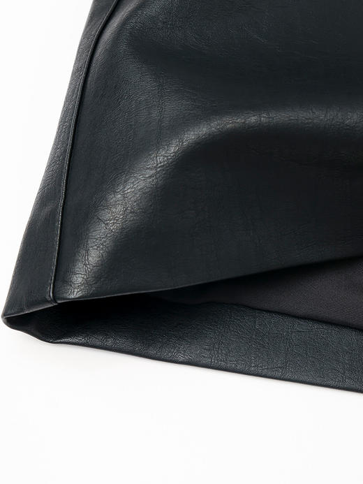 黑色哑光皮质高腰短裙 简约修身 A 字包臀裙 秋冬甜酷风复古 PU 皮半身裙 商品图3