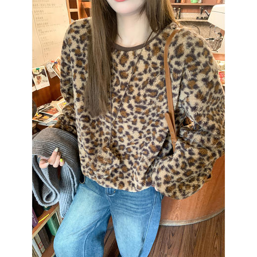 <曾小咸推荐> 现货秒杀！微信超特价！复古豹纹羊羔毛无帽圆领卫衣 日常239.99 立减140 秒杀99.99！ 商品图3