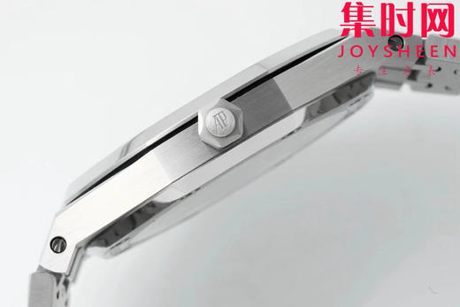 IPF爱彼皇家橡树15202系列 “大众情人”超薄精心打磨上市 男士腕表 小手腕福音
【精彩细节】表盘尺寸39mmX8.6mm 商品图6