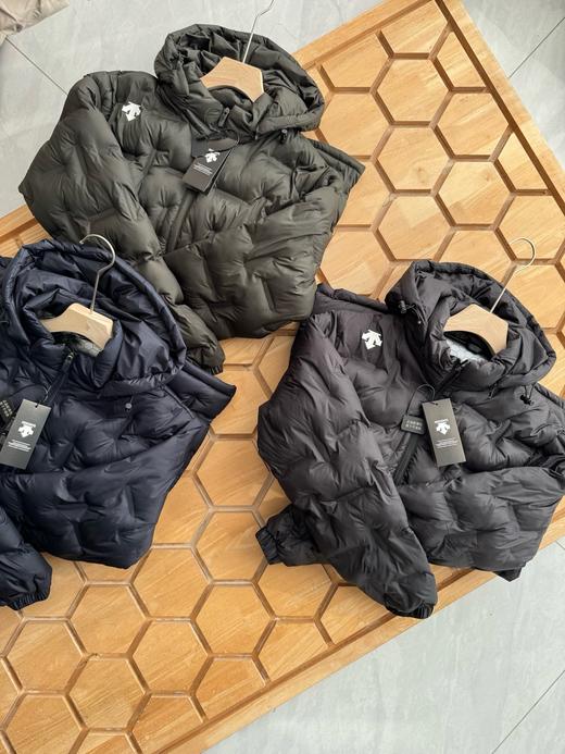 D112736户外登山徒步男款轻量保暖舒适连帽棉服外套 商品图1