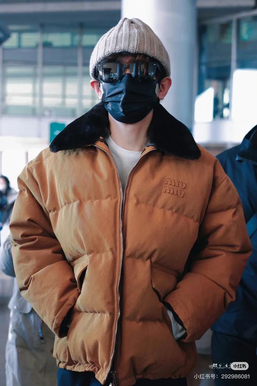 D112737重磅字母拉链皮毛一体羽绒服外套男女同款 商品图13