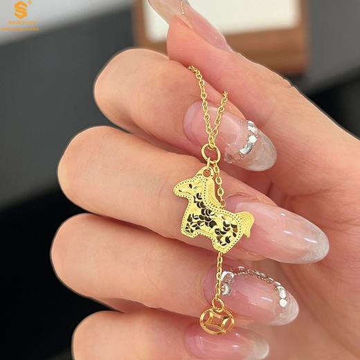 【双12抢先购 特惠】香港周六福黄金钻石首饰足金内嵌足银碎冰冰立马有钱吊坠（附赠K金项链） 商品图2