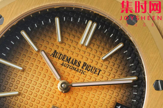 IPF爱彼皇家橡树15202系列 “大众情人”超薄精心打磨上市 男士腕表 小手腕福音
【精彩细节】表盘尺寸39mmX8.6mm 商品图3