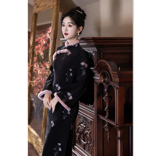 雪尼尔绣花长袖旗袍，时尚改良新中式日常少女国风旗袍GX-3125229 商品图3