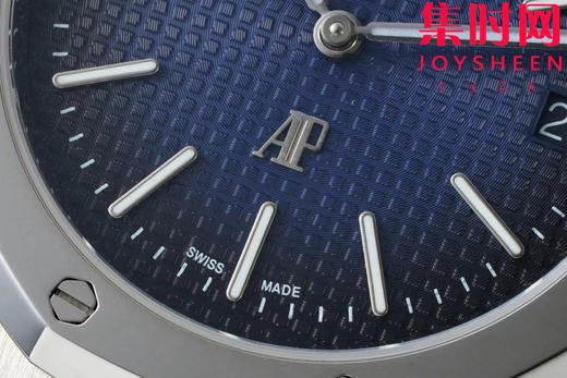 IPF爱彼皇家橡树15202系列 “大众情人”超薄精心打磨上市 男士腕表 小手腕福音
【精彩细节】表盘尺寸39mmX8.6mm 商品图4