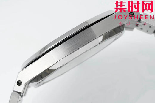 IPF爱彼皇家橡树15202系列 “大众情人”超薄精心打磨上市 男士腕表 小手腕福音
【精彩细节】表盘尺寸39mmX8.6mm 商品图7