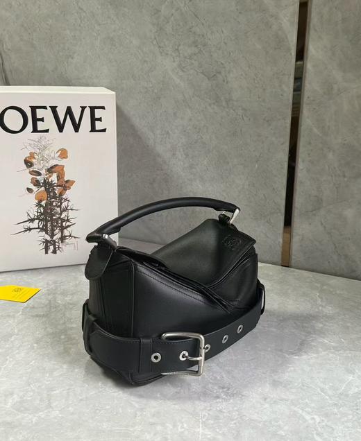 loewe罗*威 puzzle机车包 黑色 商品图9