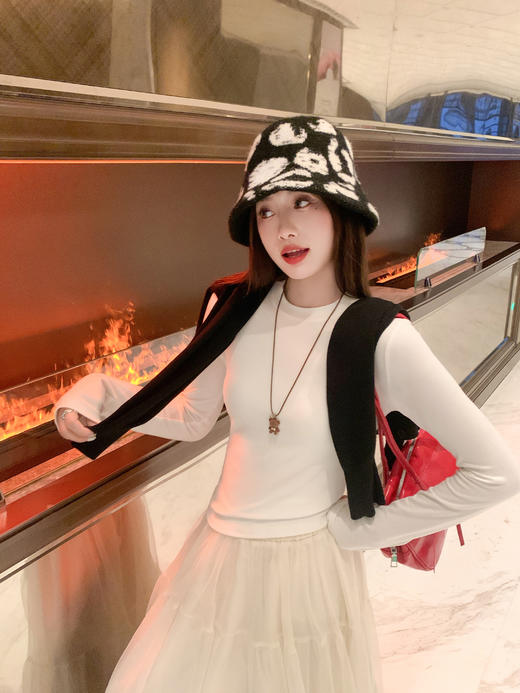 <曾小咸推荐>现货秒杀！微信超特价！黑色短款毛针织衫开衫 日常169.99 立减90 秒杀79.99！ 商品图12