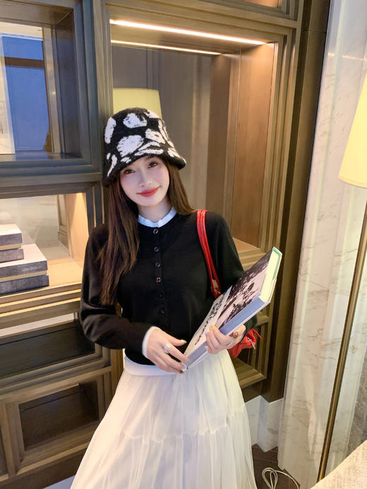 <曾小咸推荐>现货秒杀！微信超特价！黑色短款毛针织衫开衫 日常169.99 立减90 秒杀79.99！ 商品图9