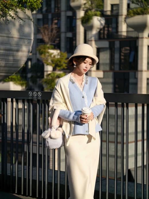 逸红颜明月优选#小香风毛衣『雪中鸢』V领羊毛混纺针织衫，❄️冰蓝重工水钻千金风 商品图6