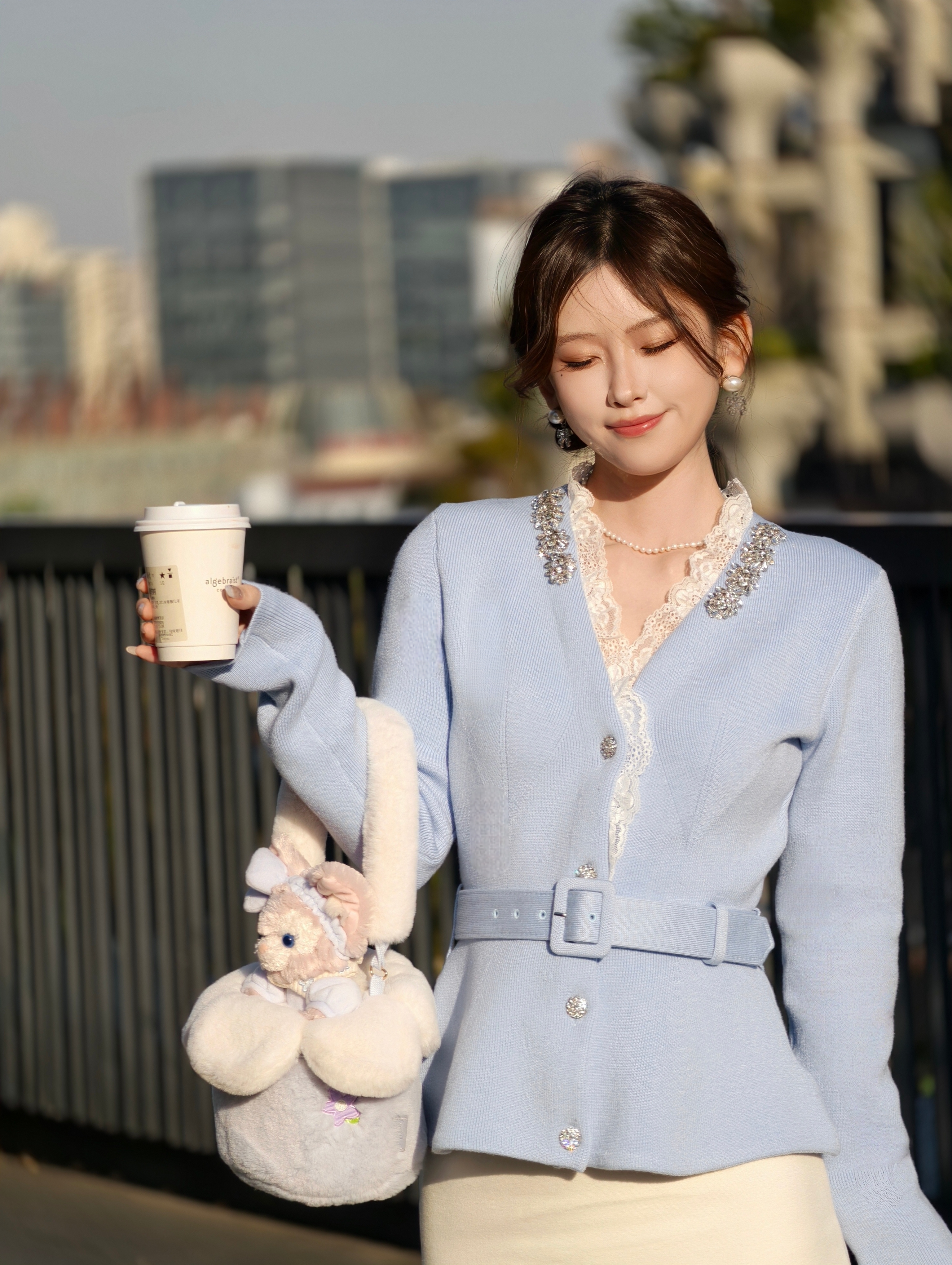 逸红颜明月优选#小香风毛衣『雪中鸢』V领羊毛混纺针织衫，❄️冰蓝重工水钻千金风