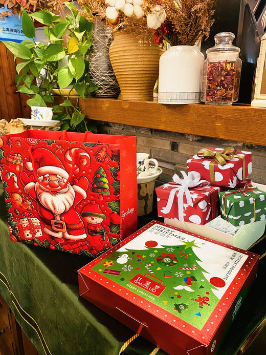 圣诞节🎄一年只卖一季⚠️ 还原松露巧克力最初的味道✅ 🎄圣诞限定🎁 甘滋罗.松露形巧克力（圣诞快乐礼盒） 🌟🌟🌟🌟🌟🌟 ✅下单赠送圣诞帽🎅  商品图3