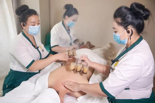 【丽江读本X四叶草美业】99元抢中医蜂毒艾灸理疗+冬季补水王套餐（原价999元）！ 商品图0