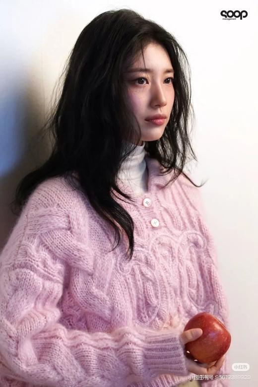 塞琳25秋冬凯旋门小翻领刺绣女款毛衣 商品图2