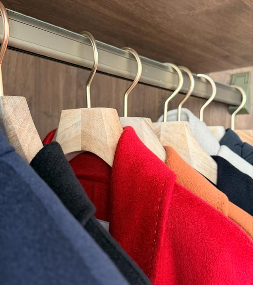 服装店衣架香樟木衣架宽肩无痕防滑衣撑家用防虫衣架无漆裤架批发 商品图2