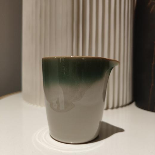 青白直身公道杯-华宁陶 商品图0