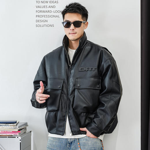 徐太浪【大口袋 字母贴布】PU皮夹克式羽绒服男冬季防寒黑色外套 商品图1