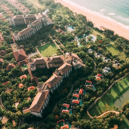 2晚【海南陵水·清水湾莱佛士酒店】自助早餐，主题休闲活动，专业旅拍等，打卡绝美海岸线~ 商品图1