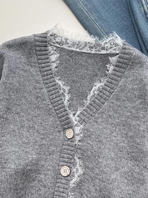 秋冬新款~超绝设计款！【蕾丝拼接 V 领收腰针织长袖外套】甄选34.9%绵羊毛混纺面料，手感紧密细腻~无标发货WD 商品图7