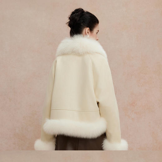 QP602斯尔丽2025冬季新款狐狸毛内胆鹅绒保暖轻薄短款廓形时尚减龄皮草 商品图1