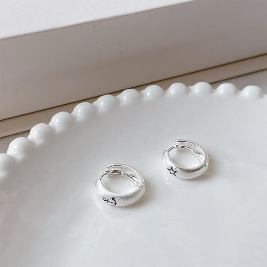 超新 法式小众土星刻字C形耳钉女简约耳饰耳扣-纪念日百货门店同款 163494050 商品图4