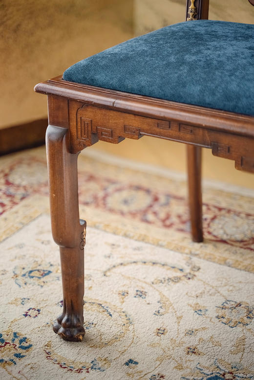 独角鹿西洋古董19世纪末20世纪初法国出品VIARDOT东方风格山石汉字主题螺钿镶嵌回纹硬木镂雕装饰铜鎏金及绒面座椅（三件） 商品图10