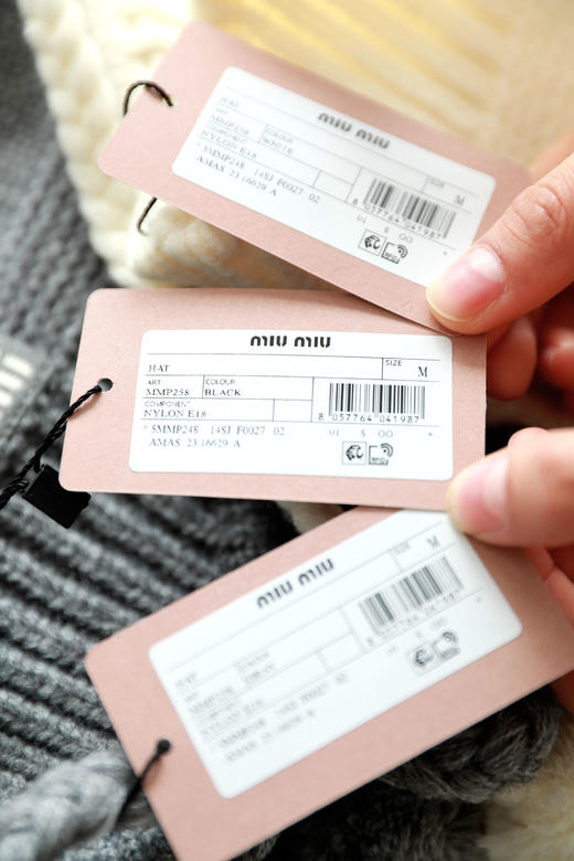 成分是羊毛+羊绒，千金感毛球儿帽子。羊绒粗线混纺飞机帽C112888 商品图2